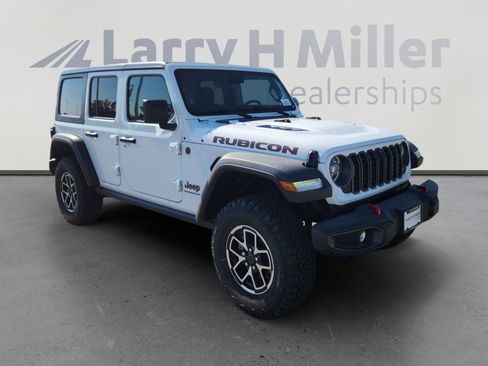 New 2025 Jeep Wrangler Unlimited Rubicon w/ Technology Group image 8