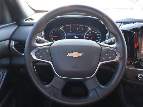 Used 2023 Chevrolet Traverse LT image 17