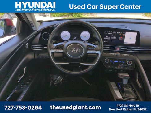 Certified 2023 Hyundai Elantra SEL w/ Convenience Package FWD image 15