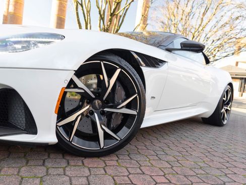 Used 2019 Aston Martin DBS Superleggera image 40