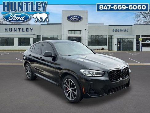 Used 2023 BMW X4 xDrive30i image 4