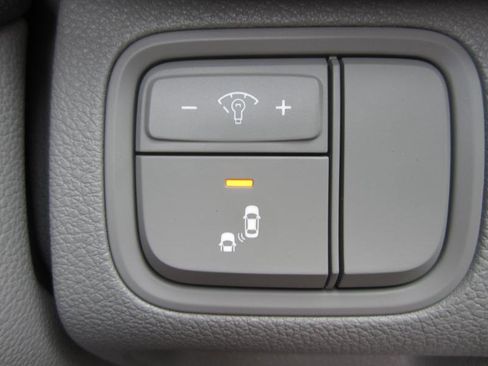 Used 2018 Kia Optima EX image 25