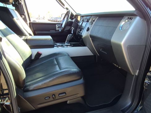 Used 2013 Ford Expedition Limited AWD/4WD image 29