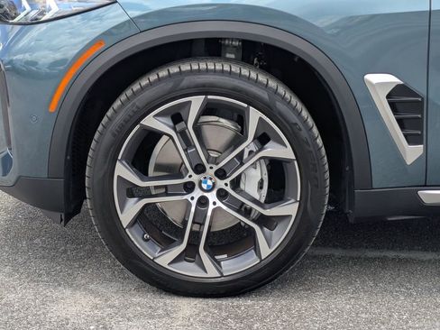 Used 2025 BMW X5 sDrive40i w/ Climate Comfort Package RWD image 9