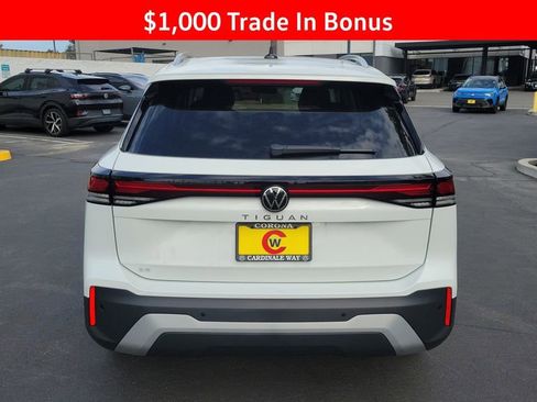 New 2026 Volkswagen Tiguan SE FWD image 4