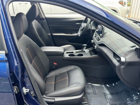 Used 2022 Nissan Altima 2.5 SR FWD image 14