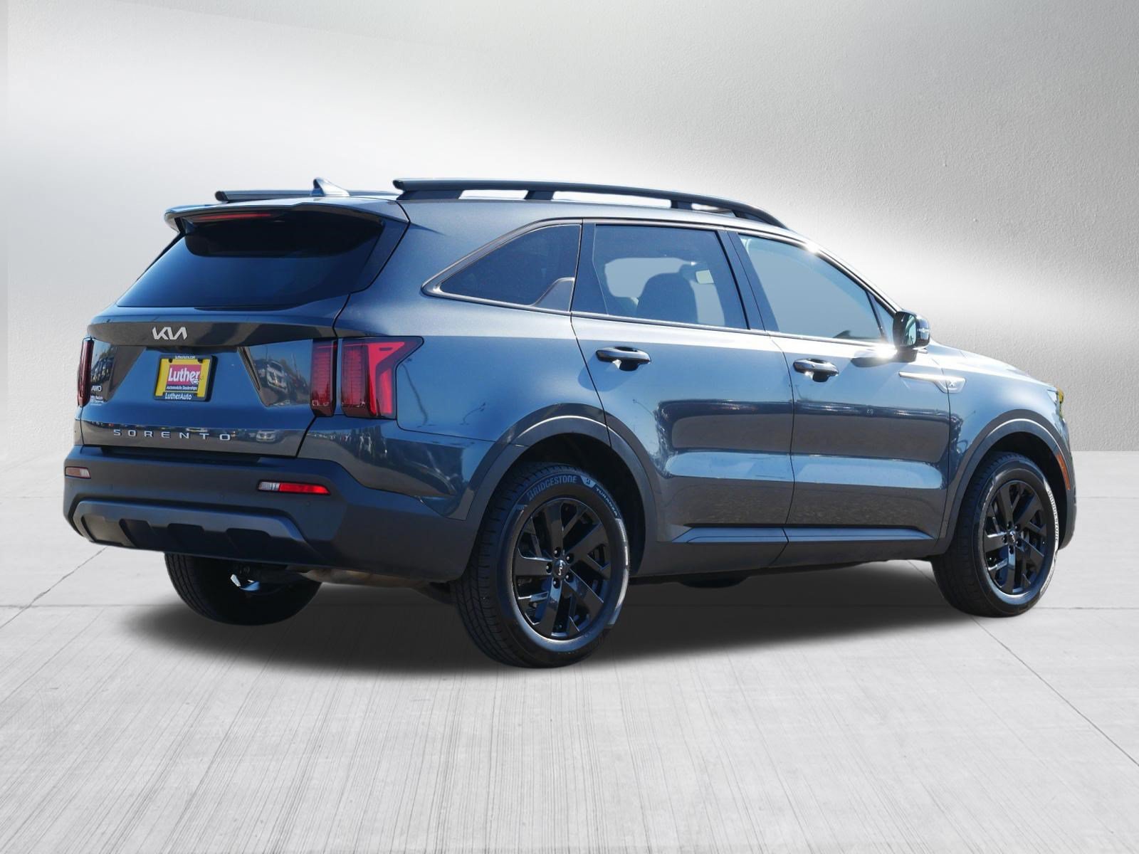 Used 2022 Kia Sorento S w/ Panoramic Sunroof Package AWD/4WD image 7