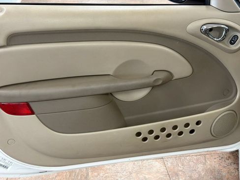 Used 2008 Chrysler PT Cruiser Convertible FWD image 24