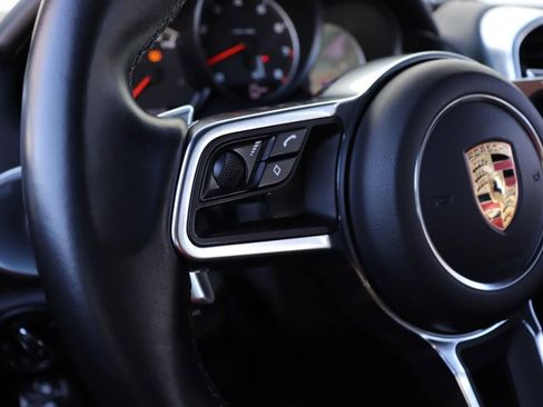 Used 2018 Porsche Cayenne Platinum Edition w/ Premium Package image 41