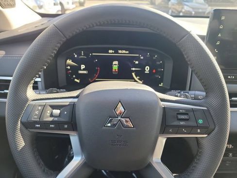 New 2026 Mitsubishi Outlander SE FWD image 25