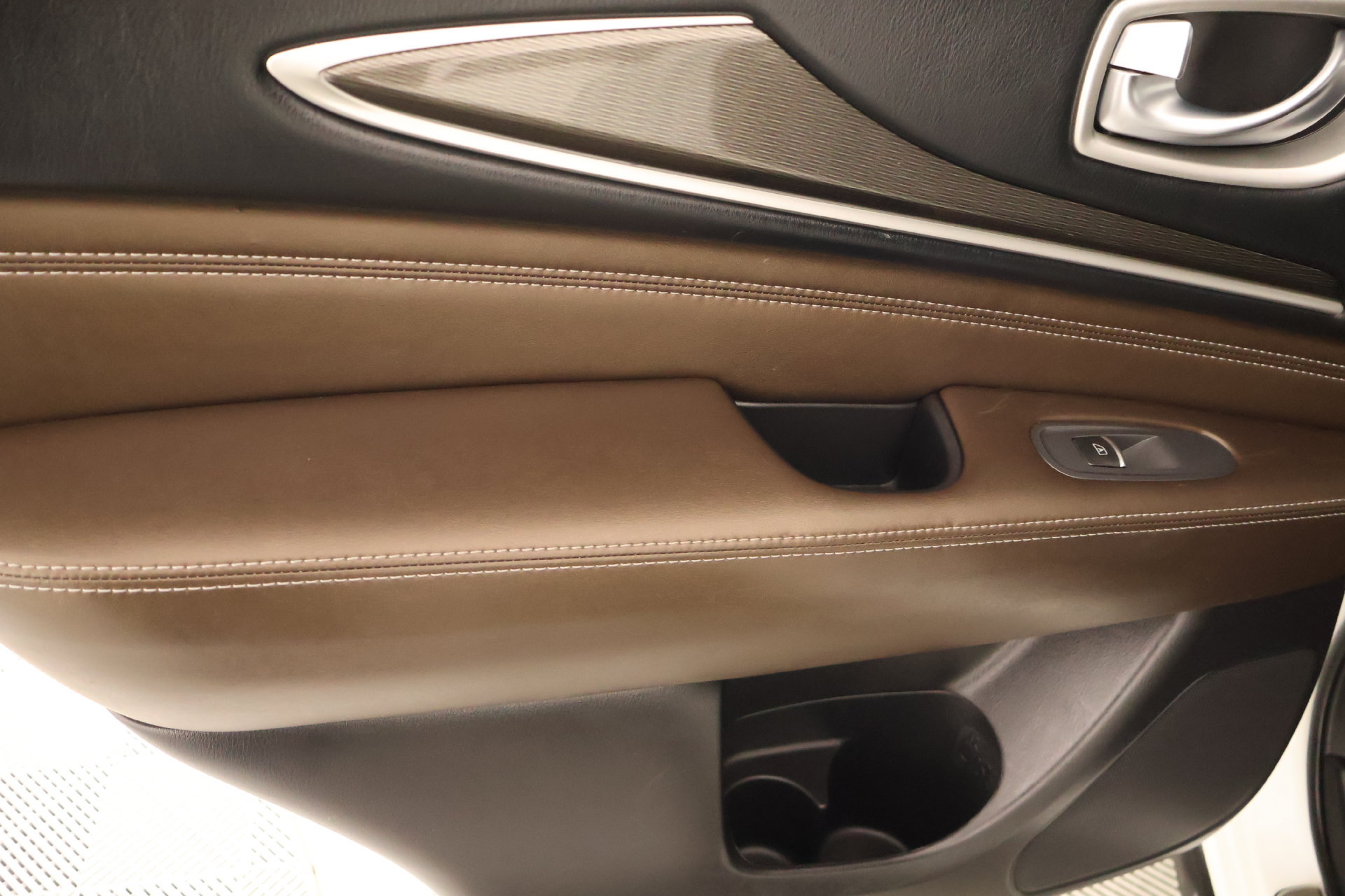 Used 2020 INFINITI QX60 Luxe w/ Essential Package AWD/4WD image 19