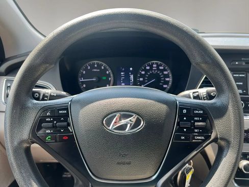 Used 2017 Hyundai Sonata SE FWD image 15