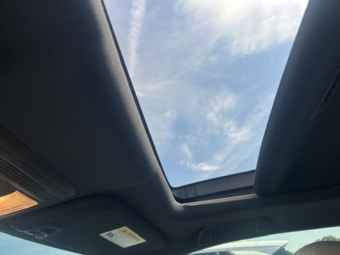 Used 2017 Honda Civic EX-L image 12