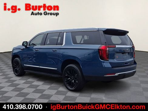New 2026 GMC Yukon XL Elevation w/ Elevation Premium Package AWD/4WD image 3