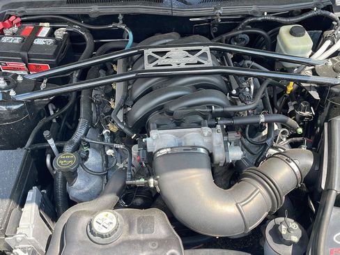Used 2006 Ford Mustang GT Premium RWD image 25