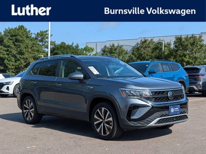 Certified 2023 Volkswagen Taos SE w/ Panoramic Sunroof Package