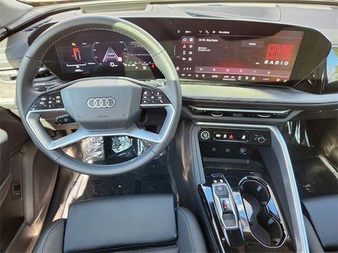 New 2025 Audi Q5 Premium Plus image 24