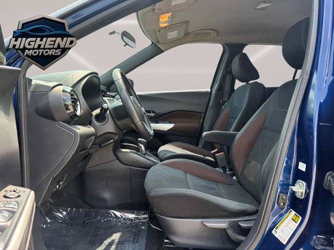 Used 2019 Nissan Kicks SR FWD image 12