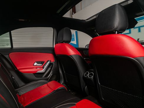 Used 2019 Mercedes-Benz A 220 4MATIC w/ AMG Line image 8