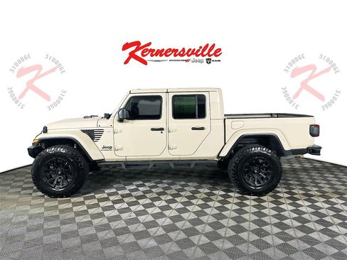 Used 2020 Jeep Gladiator Overland image 4