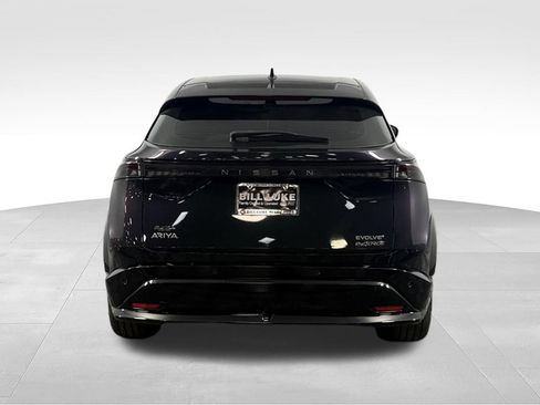 Used 2024 Nissan Ariya AWD image 8