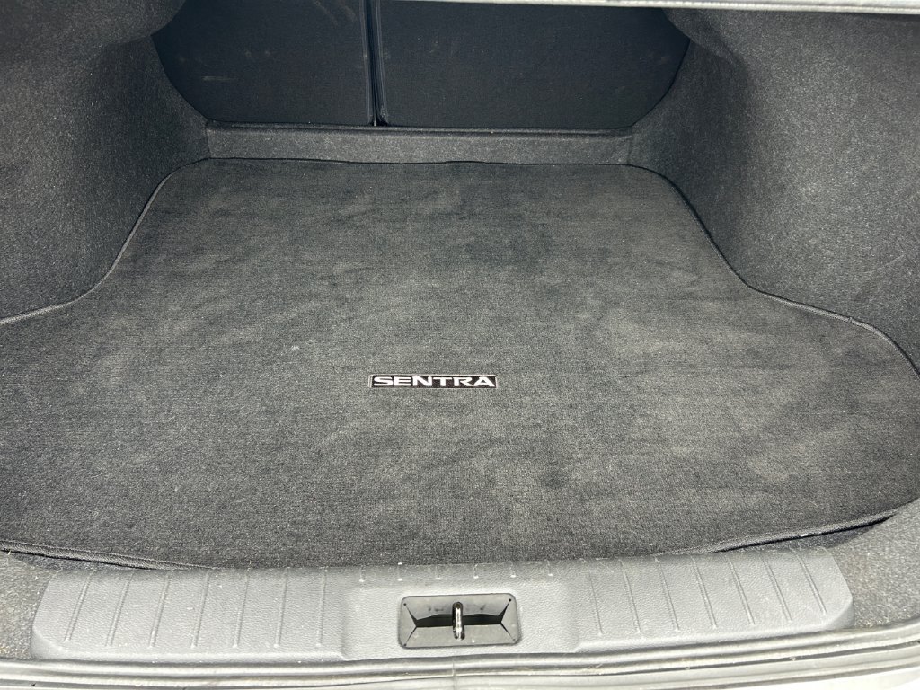 Used 2025 Nissan Sentra SV FWD image 18