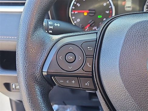 Used 2022 Toyota RAV4 LE image 19