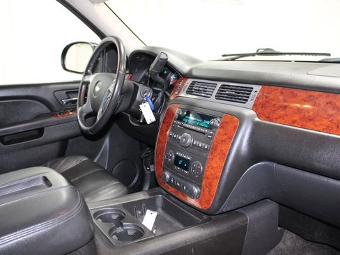 Used 2014 Chevrolet Tahoe LT image 33