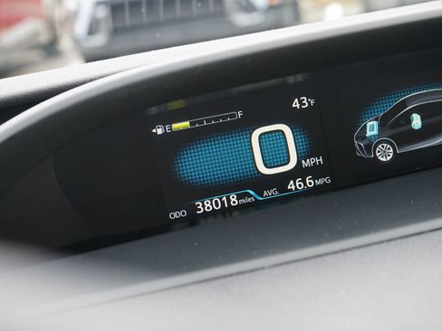 Used 2019 Toyota Prius XLE image 23