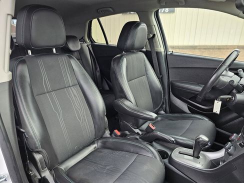 Used 2016 Chevrolet Trax LT w/ LT Convenience Package AWD/4WD image 17