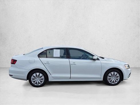 Used 2024 Volkswagen Jetta Sport FWD image 4