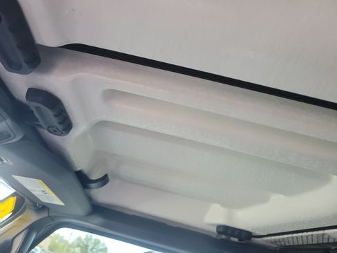 Used 2024 Jeep Wrangler Sport AWD/4WD image 21