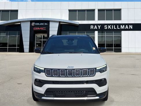 Used 2025 Jeep Compass Limited w/ Elite Group AWD/4WD image 2
