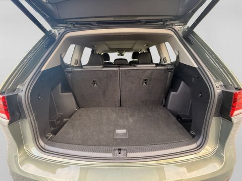 Used 2025 Volkswagen Atlas SE FWD image 30