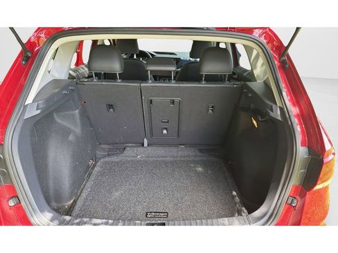 Used 2023 Volkswagen Taos SE w/ Panoramic Sunroof Package FWD image 11