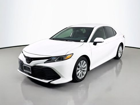 Used 2020 Toyota Camry LE FWD image 1