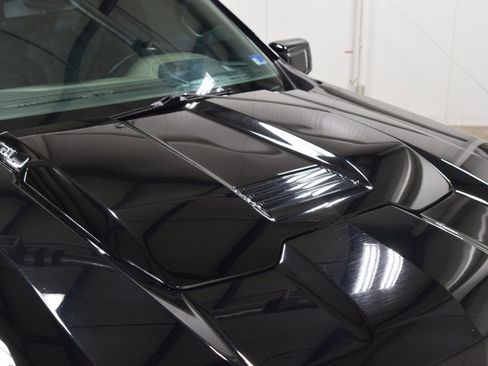 Used 2024 Chevrolet Silverado 1500 ZR2 image 17