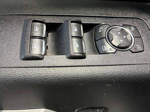 Used 2019 Ford F150 Platinum w/ Equipment Group 701A Luxury image 15