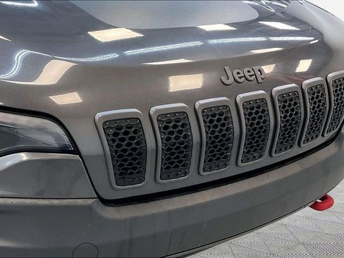 Used 2019 Jeep Cherokee Trailhawk AWD/4WD image 32