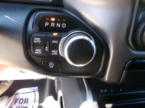 Used 2019 RAM 1500 Big Horn AWD/4WD image 20