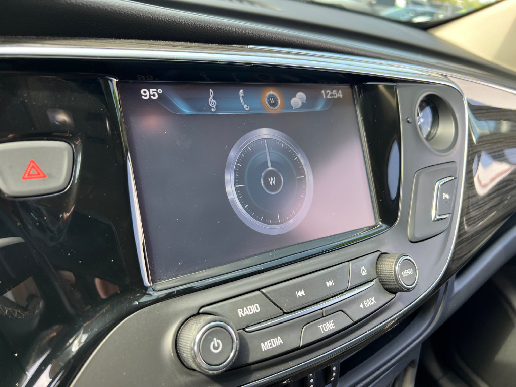 Used 2018 Buick Envision Essence AWD/4WD image 26