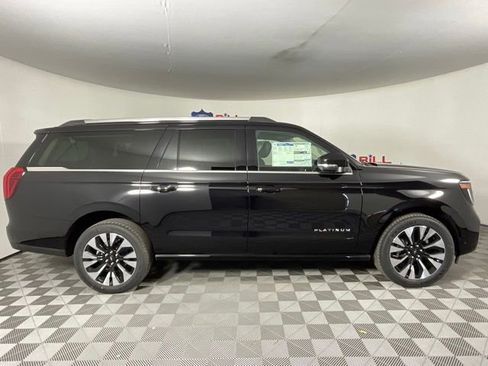 New 2025 Ford Expedition Max Platinum w/ Driver's Package image 2