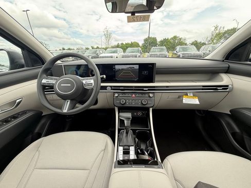 Used 2025 Hyundai Tucson SE FWD image 27