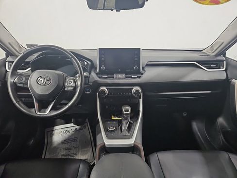 Used 2020 Toyota RAV4 Limited image 13