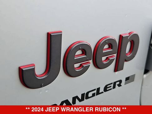 Used 2024 Jeep Wrangler Unlimited Rubicon AWD/4WD image 12