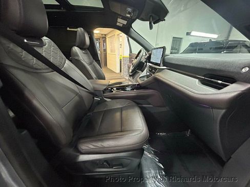 Used 2025 Ford Explorer Platinum w/ LUX Leather Package image 28