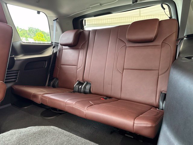 Used 2019 Chevrolet Tahoe Premier w/ Premier Plus Edition AWD/4WD image 35