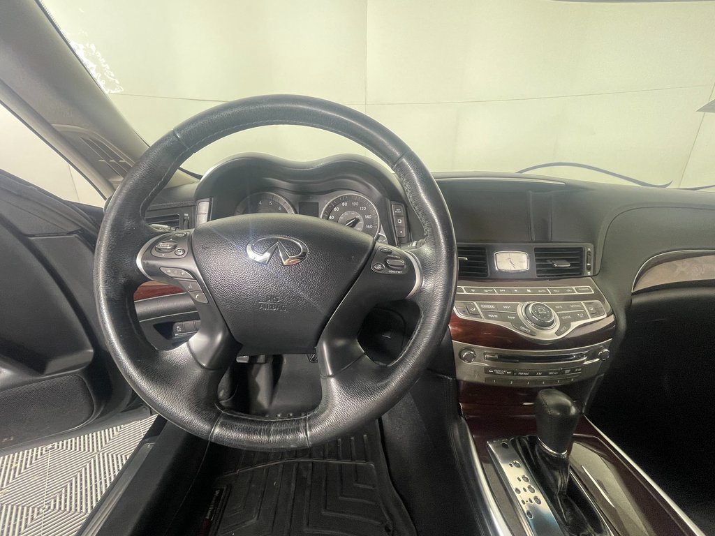 Used 2017 INFINITI Q70 L 3.7 AWD/4WD image 15