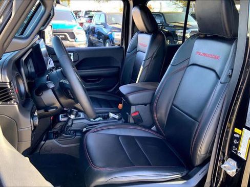 Certified 2025 Jeep Wrangler Unlimited Rubicon image 7