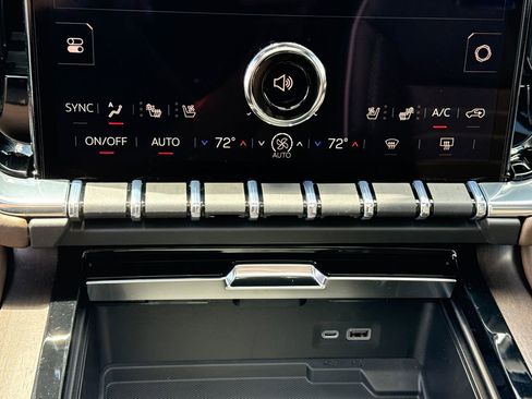 New 2026 GMC Yukon XL Denali Ultimate AWD/4WD image 26